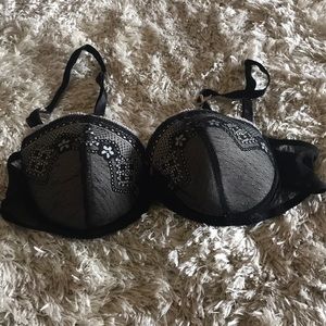 38D bra